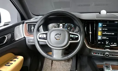 Volvo XC60 2021, 77602 км, за 26688.72 USD - фото 13