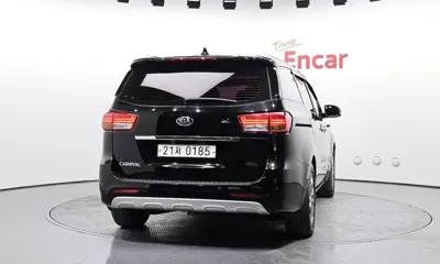 Kia Canival 2017, 83647 км, за 8523.29 USD