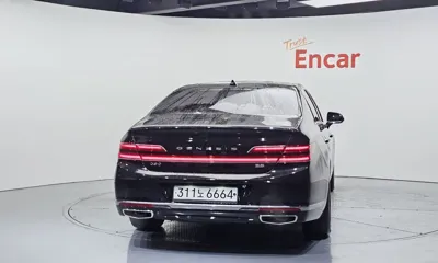 Genesis G90 2019, 108106 км, за 18046.02 USD