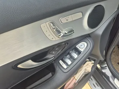 Mercedes-Benz GLC-Class 2019, 68142 км, за 19627.15 USD - фото 8