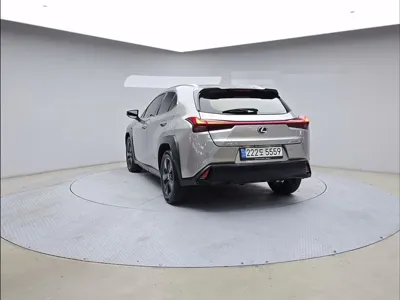 Lexus UX 2020, 90684 км, за 15854.54 USD