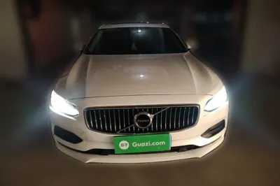 Volvo S90 2017, 108300 км, за 12353 USD
