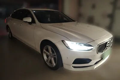Volvo S90 2017, 108300 км, за 12353 USD