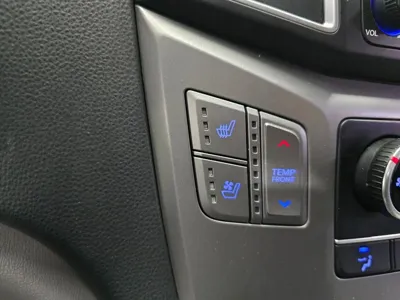 Hyundai Starex 2019, 129590 км, за 9953.17 USD - фото 12
