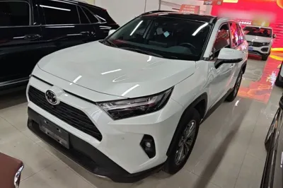 Toyota RAV4 · 2023 год