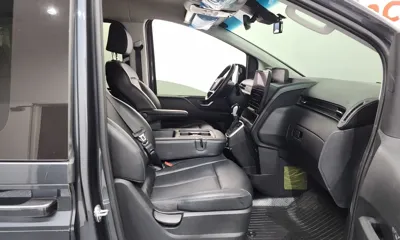 Hyundai Staria 2023, 69840 км, за 17264.01 USD - фото 11