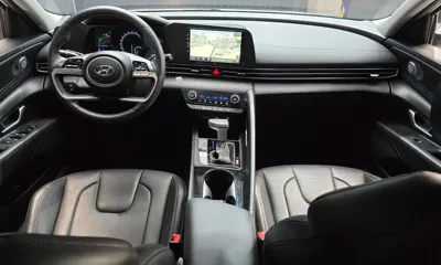 Hyundai Avante 2023, 65464 км, за 10733.81 USD - фото 7