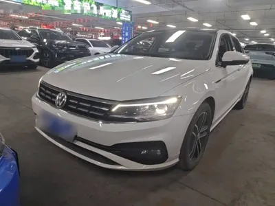 Volkswagen Lamando 2020, 56600 км, за 8843.27 USD