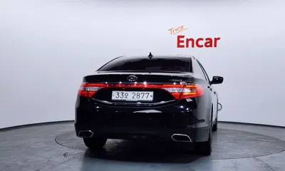 Hyundai Grandeur 2015, 199485 км, за 3039.31 USD