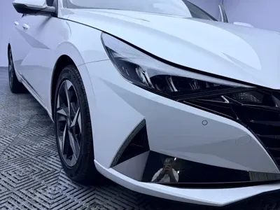 Hyundai Elantra 2022, 27000 км, за 14280.52 USD