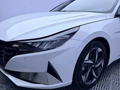 Hyundai Elantra 2022, 27000 км, за 14280.52 USD