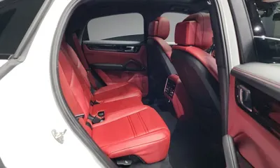 Porsche Cayenne 2023, 13463 км, за 69970.26 USD - фото 12