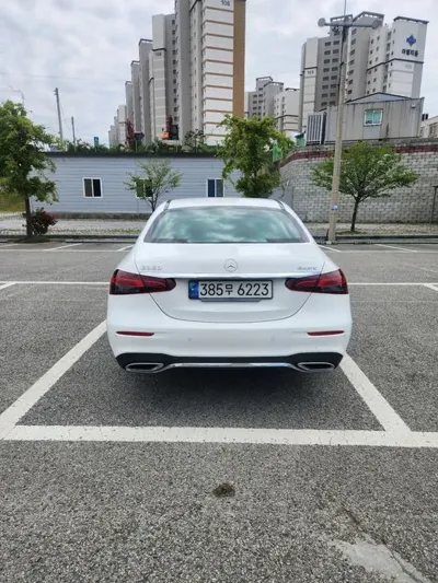 Mercedes-Benz E-Class 2023, 45000 км, за 31180.26 USD