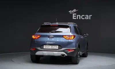Kia Stonic 2018, 134069 км, за 5682.19 USD