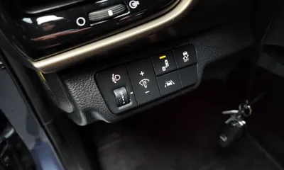 Kia Stonic 2018, 134069 км, за 5682.19 USD - фото 17