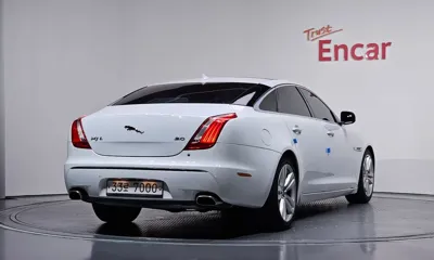 Jaguar XJ 2013, 195087 км, за 3386.08 USD