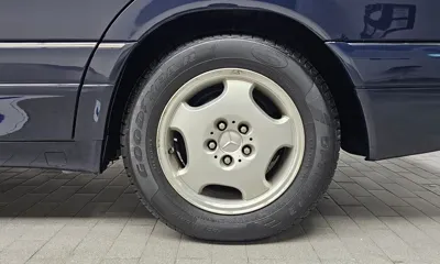 Mercedes-Benz S-Class 1996, 267523 км, за 5880.41 USD