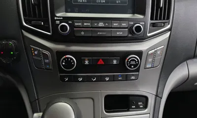 Hyundai Starex 2019, 78885 км, за 12046.62 USD - фото 16