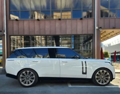 Land Rover Range Rover 2025, 3900 км, за 157654.79 USD