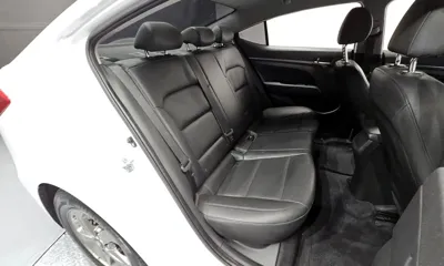 Hyundai Avante 2018, 92471 км, за 7089.41 USD - фото 12