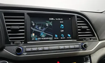 Hyundai Avante 2018, 92471 км, за 7089.41 USD - фото 14