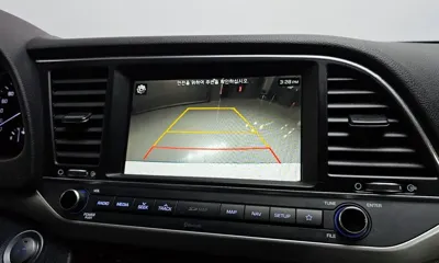 Hyundai Avante 2018, 92471 км, за 7089.41 USD - фото 16
