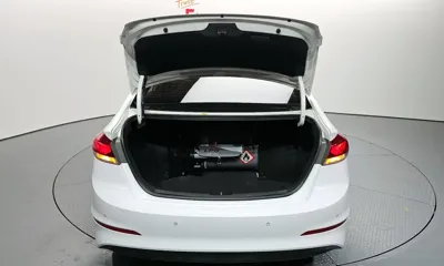 Hyundai Avante 2018, 92471 км, за 7089.41 USD - фото 20