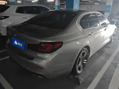 BMW 5 Series 2021, 52100 км, за 26997.68 USD