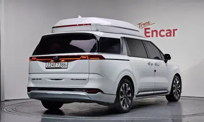 Kia Canival 2021, 112482 км, за 17832.84 USD