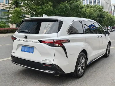 Toyota Sienna 2026, 5000 км, за 45713.82 USD