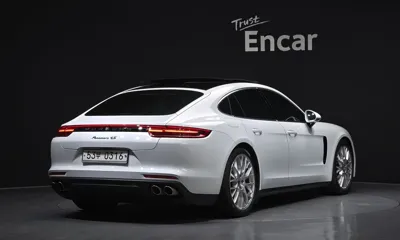 Porsche Panamera 2018, 68869 км, за 42710.15 USD
