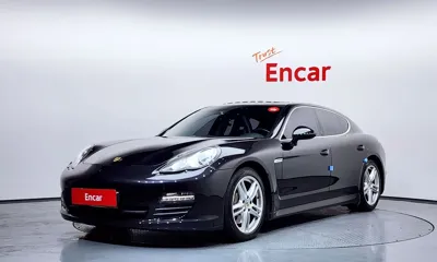 Porsche Panamera · 2011 год