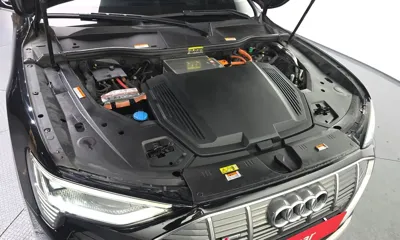 Audi e-tron 2021, 121825 км, за 29666.33 USD - фото 6