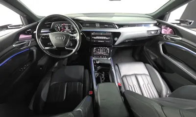 Audi e-tron 2021, 121825 км, за 29666.33 USD - фото 7