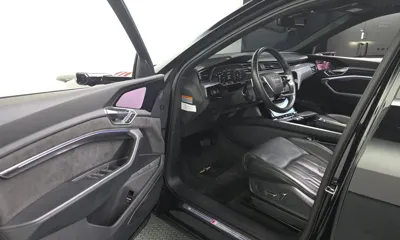 Audi e-tron 2021, 121825 км, за 29666.33 USD - фото 10