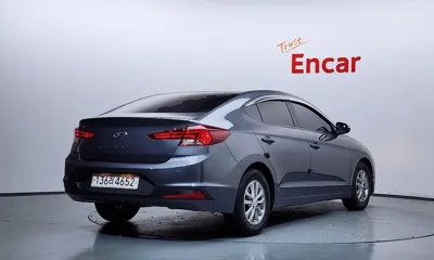 Hyundai Avante 2019, 102446 км, за 6163.84 USD