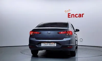Hyundai Avante 2019, 102446 км, за 6163.84 USD