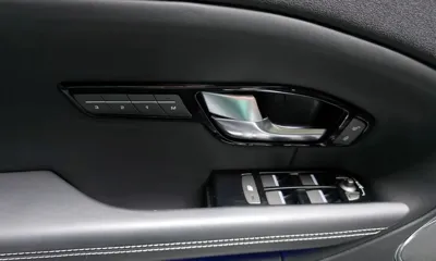 Land Rover Range Rover Evoque 2019, 41701 км, за 11700.17 USD - фото 14