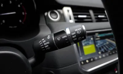 Land Rover Range Rover Evoque 2019, 41701 км, за 11700.17 USD - фото 15
