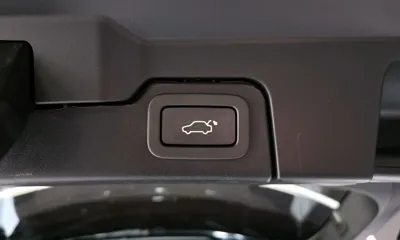 Land Rover Range Rover Evoque 2019, 41701 км, за 11700.17 USD - фото 20