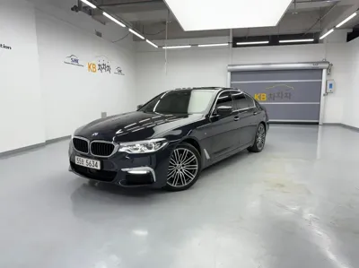 BMW 5-Series · 2018 год