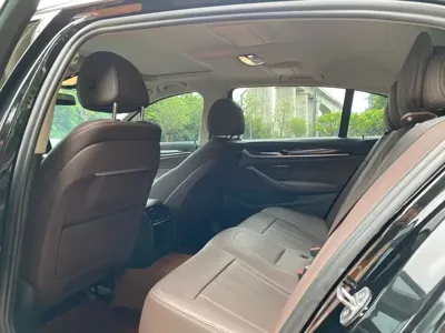 BMW 5 Series 2019, 70000 км, за 18392.82 USD