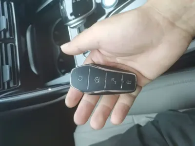 BYD Tang New Energy 2024, 32599 км, за 14630.97 USD - фото 9