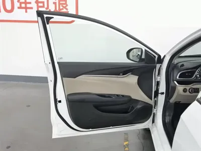 Buick Excelle 2020, 41900 км, за 5422.21 USD - фото 8