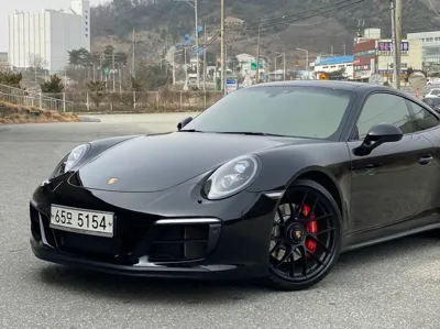 Porsche 911 · 2017 год