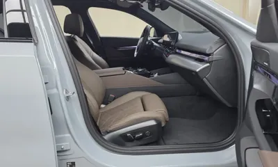 BMW 5-Series 2026, 10065 км, за 61347.37 USD - фото 26