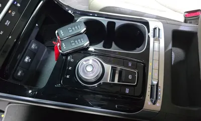 Kia Canival 2023, 52492 км, за 19190.75 USD - фото 9