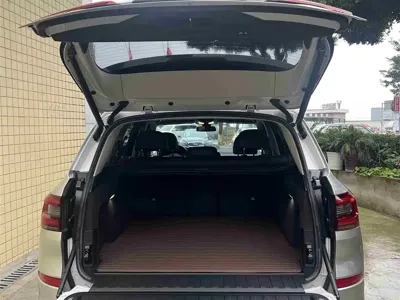 BMW X5 2023, 14000 км, за 58562.73 USD - фото 19