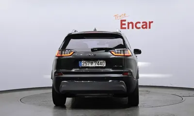 Jeep Cherokee 2021, 61748 км, за 11736.9 USD