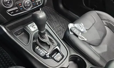 Jeep Cherokee 2021, 61748 км, за 11736.9 USD - фото 9